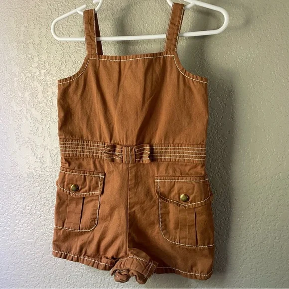 Janie and Jack Baby Girl 18-24M Twill Contrast Stitch Bow Romper Soft Caramel - Picture 5 of 11